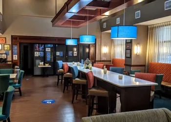 Hampton Inn & Suites Jacksonville - Beach Blvd/Mayo Clinic hotel thumbnail 3