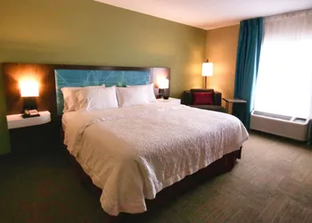 Hampton Inn & Suites Jacksonville - Beach Blvd/Mayo Clinic hotel thumbnail 4
