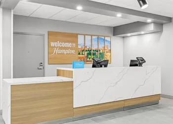 Hampton Inn Akron-Fairlawn hotel thumbnail 2