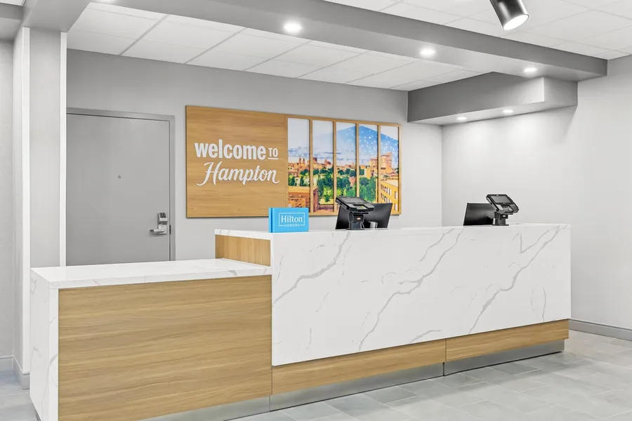 Hampton Inn Akron-Fairlawn hotel detail image 2