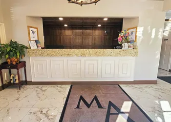 Merry Acres Inn hotel thumbnail 2