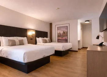 Merry Acres Inn hotel thumbnail 8