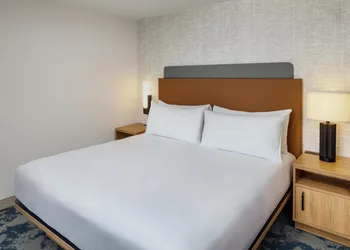 Hampton Inn Nashua hotel thumbnail 3
