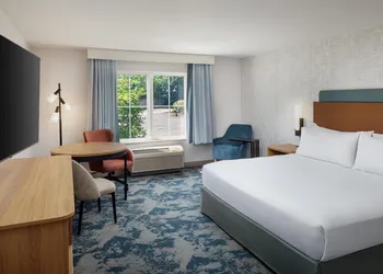 Hampton Inn Nashua hotel thumbnail 4