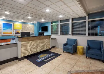 Days Inn by Wyndham Ann Arbor hotel thumbnail 2