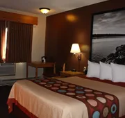 Super 8 by Wyndham Chamberlain SD hotel detail image 5