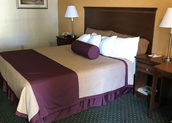Cloverdale Wine Country Inn & Suites hotel thumbnail 6