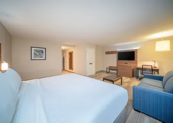 Holiday Inn Express Prince Frederick by IHG hotel thumbnail 2
