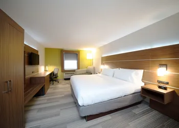 Holiday Inn Express Prince Frederick by IHG hotel thumbnail 4