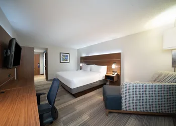 Holiday Inn Express Prince Frederick by IHG hotel thumbnail 7