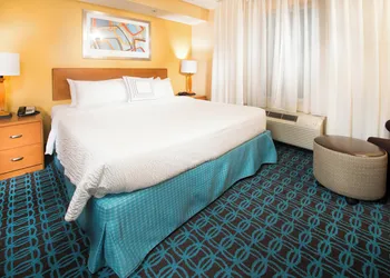 Fairfield Inn and Suites by Marriott Burley hotel thumbnail 5