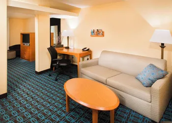 Fairfield Inn and Suites by Marriott Burley hotel thumbnail 6