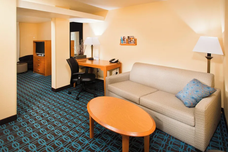 Fairfield Inn and Suites by Marriott Burley hotel detail image 6