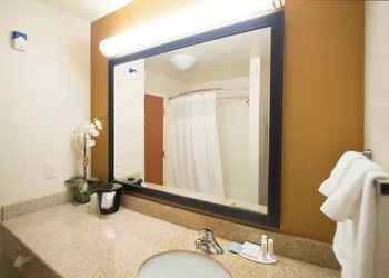 Fairfield Inn and Suites by Marriott Burley hotel thumbnail 8
