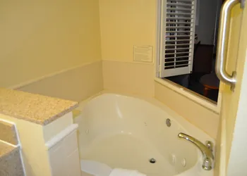 Holiday Inn Express Williamston by IHG hotel thumbnail 6