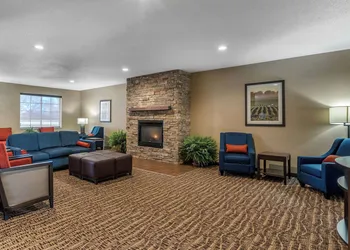 Comfort Suites Cedar Falls Industrial Park hotel thumbnail 4
