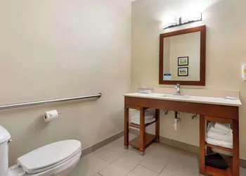 Comfort Suites Cedar Falls Industrial Park hotel thumbnail 6