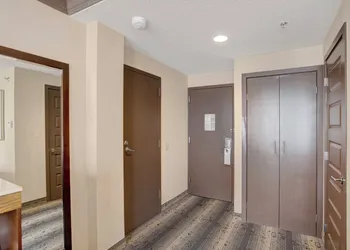 Crowne Plaza Harrisburg-Hershey by IHG hotel thumbnail 8