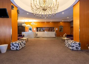 Sandman Signature Edmonton Downtown Hotel hotel thumbnail 3