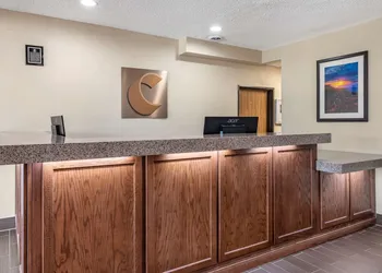 Comfort Inn Near Kokomo Speedway hotel thumbnail 4