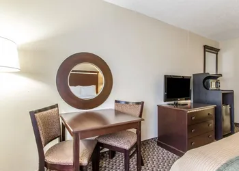 Quality Inn Macomb near University Area hotel thumbnail 5