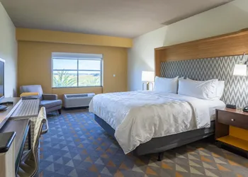 Holiday Inn Hotel & Suites Beaufort at Highway 21 by IHG hotel thumbnail 5