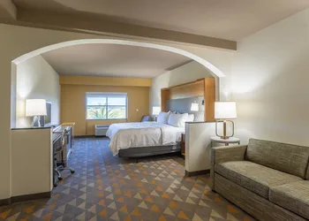 Holiday Inn Hotel & Suites Beaufort at Highway 21 by IHG hotel thumbnail 7