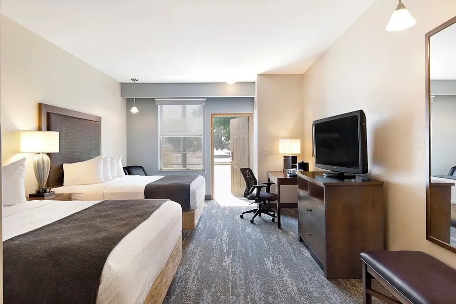 Clubhouse Hotel & Suites Pierre hotel detail image 6