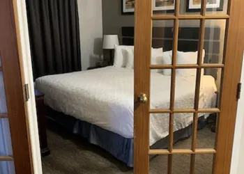 Travelodge by Wyndham Sudbury hotel thumbnail 6
