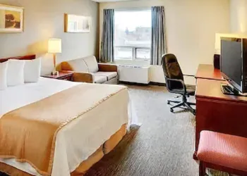 Travelodge by Wyndham Sudbury hotel thumbnail 7