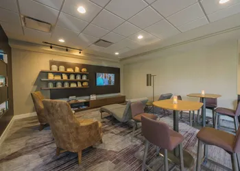Courtyard by Marriott Nashua hotel thumbnail 3