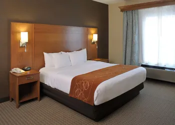 Comfort Suites Hotel and Conference Center hotel thumbnail 7