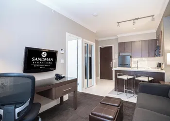 Sandman Signature Edmonton South Hotel hotel thumbnail 7