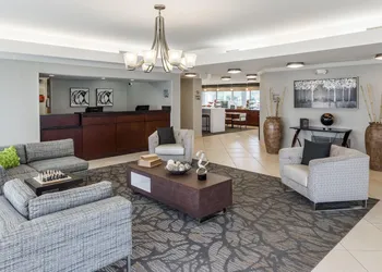 Wingate by Wyndham Shreveport Airport hotel thumbnail 2