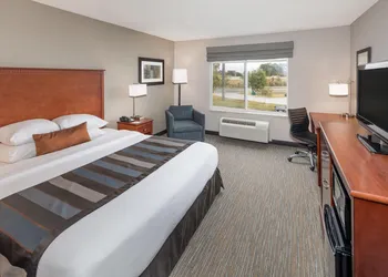 Wingate by Wyndham Shreveport Airport hotel thumbnail 8