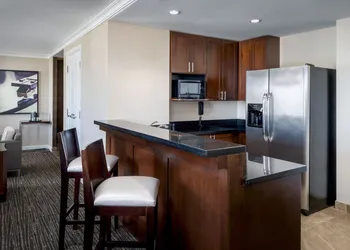 Marriott Macon City Center hotel thumbnail 8