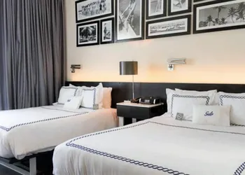 Gale South Beach, Curio Collection by Hilton hotel thumbnail 5