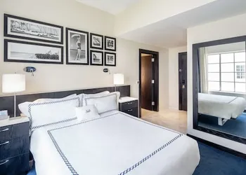 Gale South Beach, Curio Collection by Hilton hotel thumbnail 8