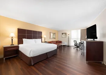 Wyndham Riverfront Little Rock hotel thumbnail 8