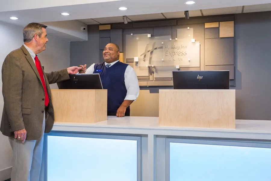 Holiday Inn Express Hotel & Suites Wilmington-University Ctr by IHG hotel detail image 2
