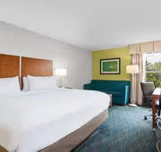 Holiday Inn Express Hotel & Suites Wilmington-University Ctr by IHG hotel detail image 5