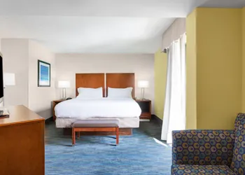 Holiday Inn Express Hotel & Suites Wilmington-University Ctr by IHG hotel thumbnail 8