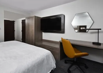 Holiday Inn Express Richmond I-64 Short Pump Area by IHG hotel thumbnail 2