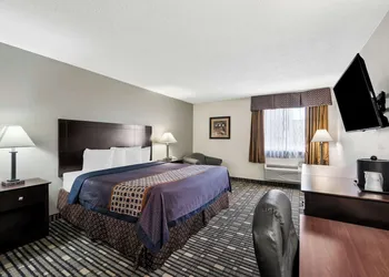 SureStay Plus Hotel by Best Western Lubbock Medical Center hotel thumbnail 7