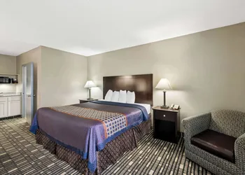SureStay Plus Hotel by Best Western Lubbock Medical Center hotel thumbnail 8