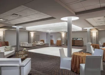Renaissance Des Moines Savery Hotel hotel thumbnail 7