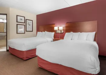 SureStay Plus Hotel by Best Western Litchfield hotel thumbnail 5