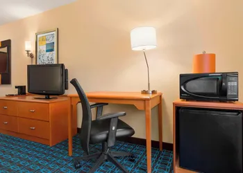 Fairfield Inn & Suites Mankato hotel thumbnail 8