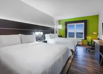 Holiday Inn Express & Suites Port Lavaca by IHG hotel thumbnail 7