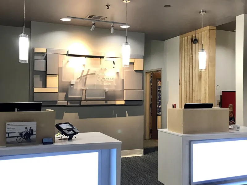 Holiday Inn Express and Suites Winona North by IHG hotel detail image 2
